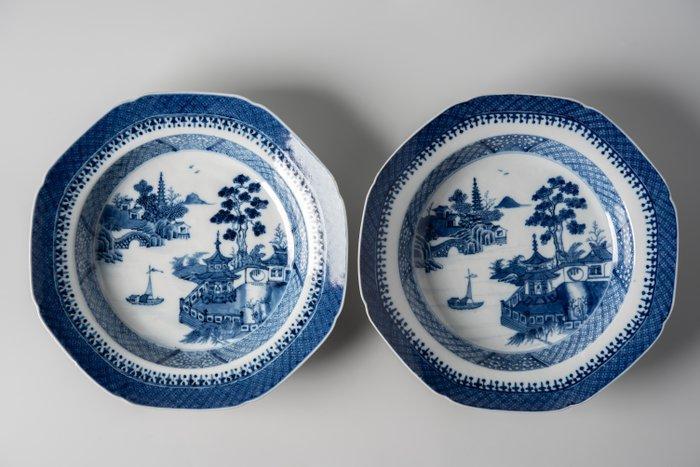 Bord (2) - Porselein - Qianlong (1736-1795), Antiek en Kunst, Antiek | Overige Antiek