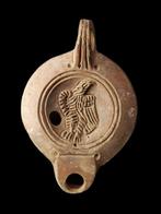 Oud-Romeins Olielamp versierd met een adelaar -, Verzamelen