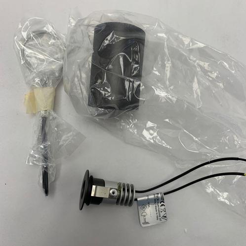 Bieden: BCM 8FE07/KU2W-40/4 compact indoor spotlight fixture, Watersport en Boten, Bootonderdelen, Elektra en Verlichting, Nieuw