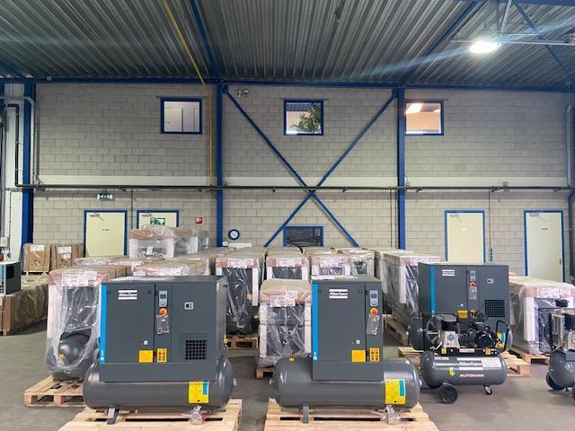 Compressor AtlasCopco droger ketel leiding storing onderhoud, Zakelijke goederen, Machines en Bouw | Pompen en Compressoren