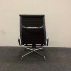 Vitra Eames EA124 lounge chair, donker bruin leder, Gebruikt, Leer, Ophalen of Verzenden