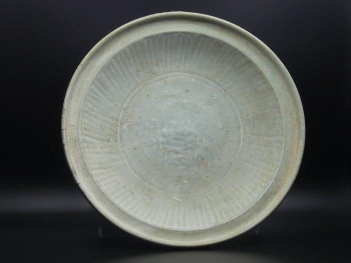 Longquan Celadon - China - Yuan/Ming-dynastie, 14e tot 17e, Antiek en Kunst, Antiek | Overige Antiek