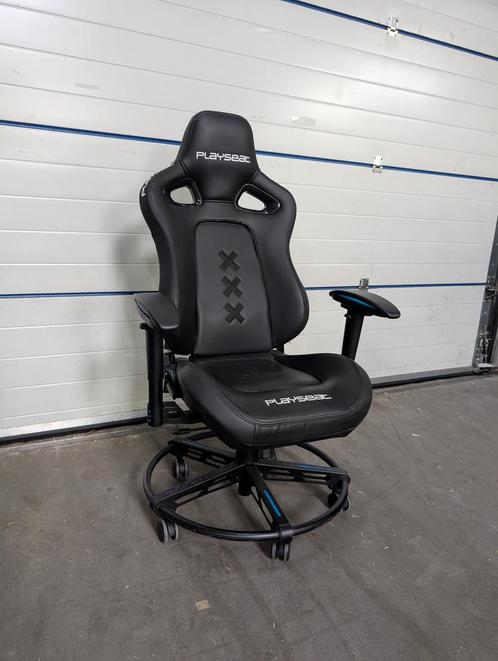 Playseat Sports Chair Zwart - Ajax x Logitech Editie, Spelcomputers en Games, Spelcomputers | Sony PlayStation Consoles | Accessoires
