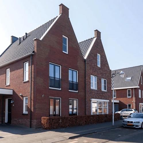 Ruime hoekwoning met tuin en 4 slaapkamers in Amersfoort, Huizen en Kamers, Kamers te huur, 50 m² of meer, Overige regio's