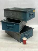 Kist (3) - IJzer - ijzeren magazijnbakken