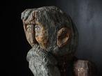 sculptuur, Siedzcy starzec - 83 cm - Lindehout