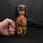 Herinnering  / Mooi ontwerp Sosaku Kokeshi  /