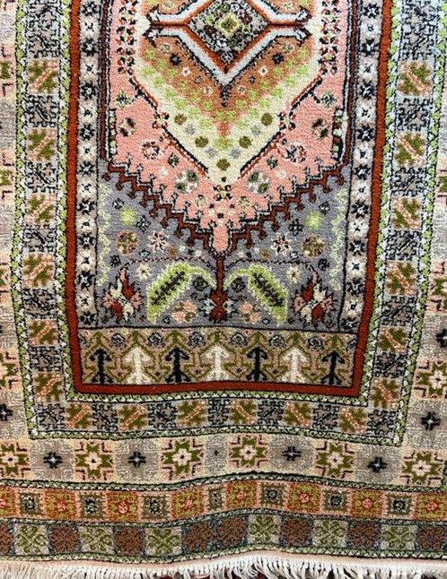 Berber - Vloerkleed - 1.85 m - 1.2 m - Superieur Kazakse, Huis en Inrichting, Stoffering | Tapijten en Kleden
