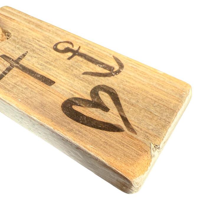 Symbolische houten sleutelhanger met hart, anker en kruis..., Diversen, Overige Diversen, Nieuw, Ophalen of Verzenden