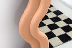 Muurspiegel CURVY 160cm apricot - 44676, Huis en Inrichting, Woonaccessoires | Spiegels, Ophalen of Verzenden, Nieuw