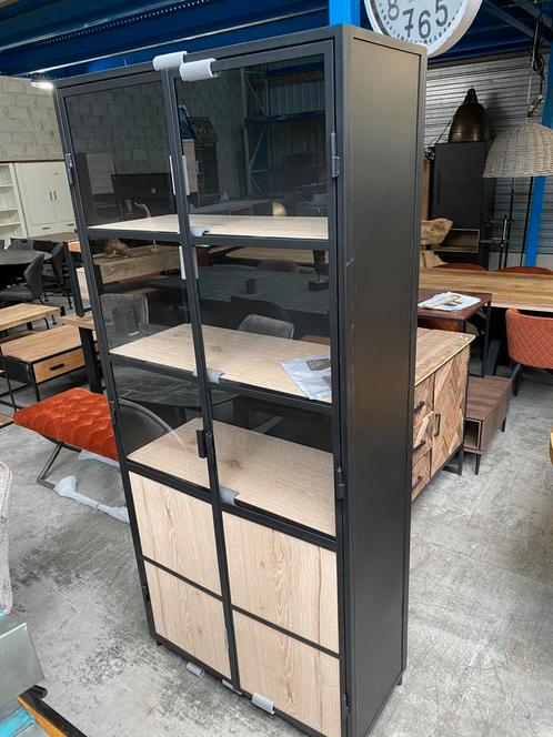 Metallo vitrine smal, metaal + hout (nieuw, A-keuze), Huis en Inrichting, Kasten | Vitrinekasten, Nieuw, Eikenhout, Metaal