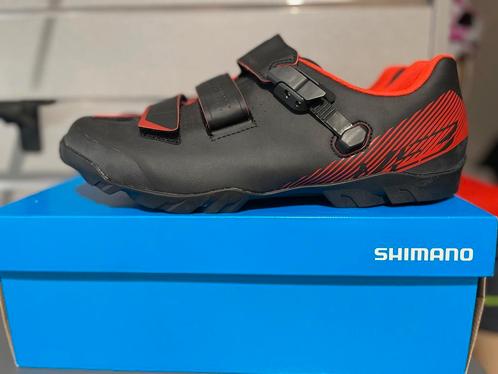 Shimano ME3 MTB schoenen zwart / oranje maat 48, Fietsen en Brommers, Fietsaccessoires | Fietskleding, Heren, Schoenen, Nieuw