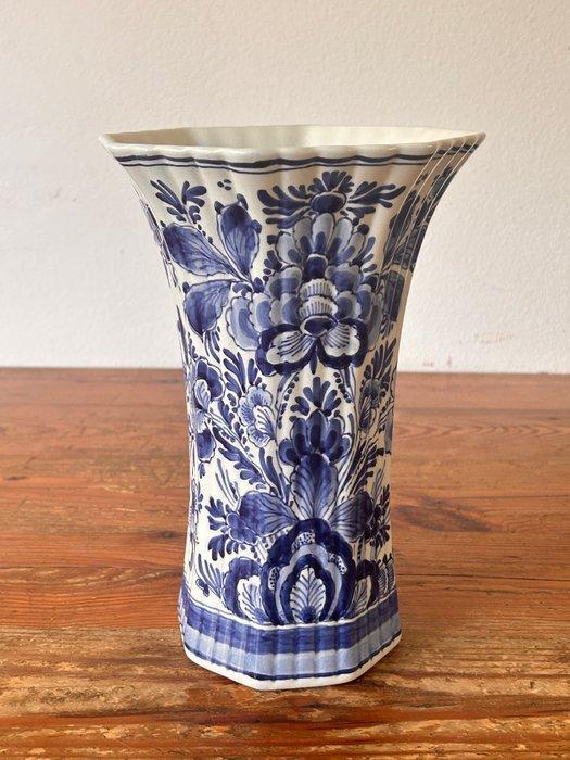 De Porceleyne Fles, Delft - Vaas - Aardewerk - 8 hoekig,, Antiek en Kunst, Antiek | Glas en Kristal