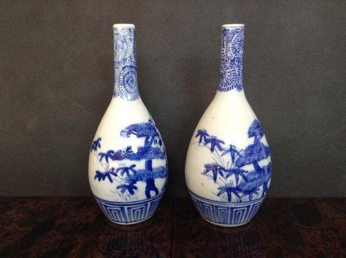 Fles (2) - Porselein - Set sakëflesjes, Antiek en Kunst, Antiek | Overige Antiek