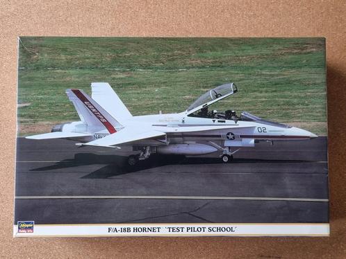 Hasegawa 09507 F/A-18B Hornet `Test Pilot School´ 1:48, Hobby en Vrije tijd, Modelbouw | Vliegtuigen en Helikopters, Hasegawa