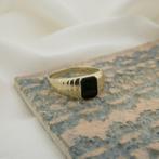 Gouden zegelring met onyx, Sieraden, Tassen en Uiterlijk, Ringen, Gebruikt, Overige kleuren, 20 of groter, Heer