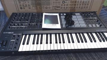 Arturia MatrixBrute Noir Edition beschikbaar voor biedingen