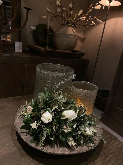 Groen toefje met namaak tulpen, Huis en Inrichting, Woonaccessoires | Kransen, Nieuw, Ophalen of Verzenden