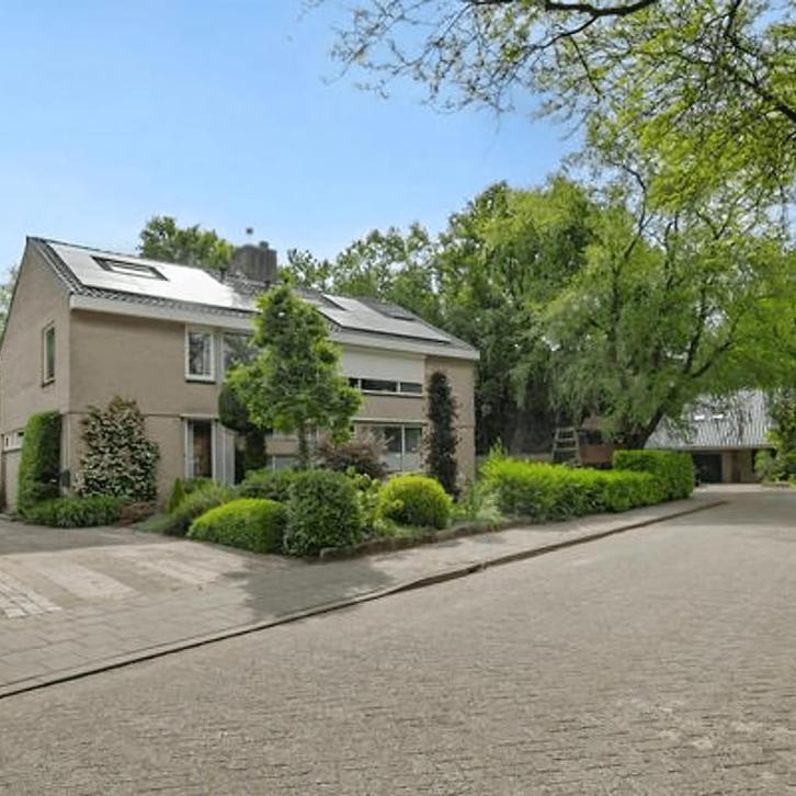 Geschakelde 2-onder-1-kapwoning met tuin, garage e..., Huizen en Kamers, Huizen te koop