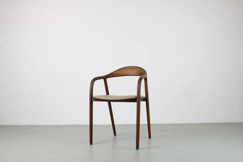 Grote voorraad Artisan Neva stoelen, walnoot, leer, Huis en Inrichting, Stoelen, Vijf, Zes of meer stoelen, Nieuw, Hout, Leer