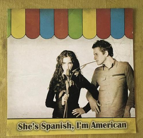 cd - Shes Spanish, Im American - Shes Spanish, Im Ame..., Cd's en Dvd's, Cd's | Overige Cd's, Zo goed als nieuw, Verzenden