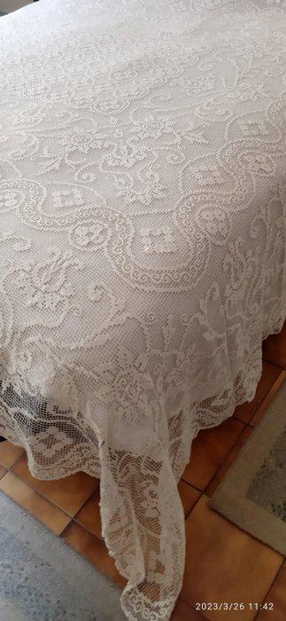 Bedsprei - 265 cm - 230 cm - Filet a modano, Antiek en Kunst, Antiek | Kleden en Textiel