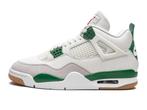 Air Jordan 4 Retro SB Pine Green - Maat 42.5 EU, Ophalen of Verzenden, Nieuw, Jordan