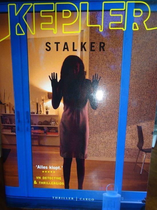 De Stalker Lars Kepler 9789403187013 Lars Kepler, Boeken, Thrillers, Gelezen, Verzenden