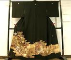 Japanse formele kimono – Kurotomesode – Goudlandschapontwerp