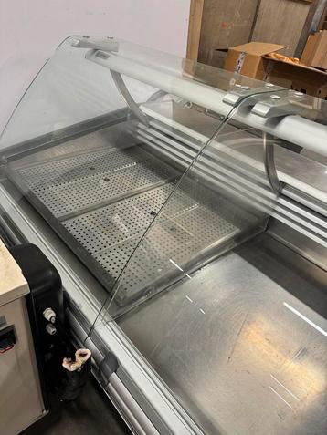Smeva Koeltoonbank SCV 535 Weinig gebruikt motor apart 310cm beschikbaar voor biedingen