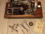 Williams Manufacturing Company Naaimachine - van tafel met