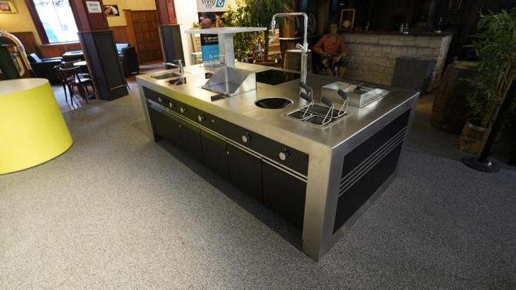 RVS maatwerk kookeiland, Zakelijke goederen, Horeca | Keukenapparatuur, Gebruikt, Fornuis, Frituur en Grillen, Ophalen