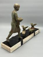 Art Deco beeld – meisje met vogels – Frankrijk, ca. 1930 -, Antiek en Kunst, Kunst | Designobjecten