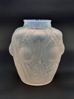 René Lalique - Vaas - R Lalique Domrémy opalescerende vaas, Antiek en Kunst, Antiek | Glas en Kristal