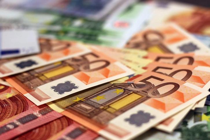 Direct Contant Geld Nodig ? Verpand uw product tijdelijk, Diensten en Vakmensen, Geld en Leningen