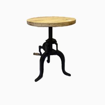 By Mooss - Tafel - A beschikbaar voor biedingen
