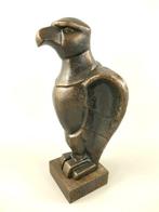 Figuur - **STANDING EAGLE  ** - Gebronsd metaal - 34 cm -, Antiek en Kunst