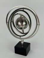 Decoratief ornament - België - Een decoratieve wereldbol, Antiek en Kunst, Curiosa en Brocante