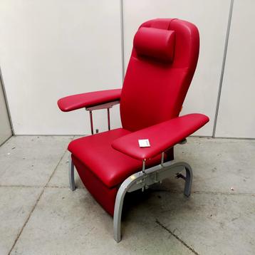 Haelvoet medische behandelstoel / seniorenstoel - rode skai