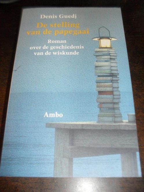 Stelling van de papegaai 9789026316043 Dennis Guedj, Boeken, Romans, Zo goed als nieuw, Verzenden
