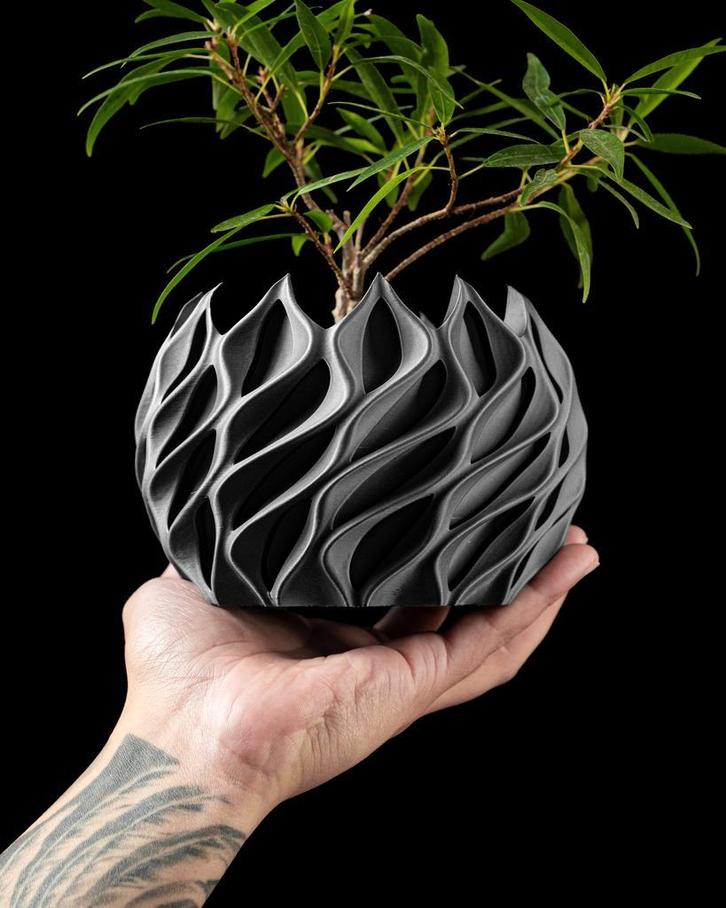 Twisted Planter, Huis en Inrichting, Woonaccessoires | Vazen, Minder dan 50 cm, Overige kleuren, Nieuw, Kunststof, Verzenden
