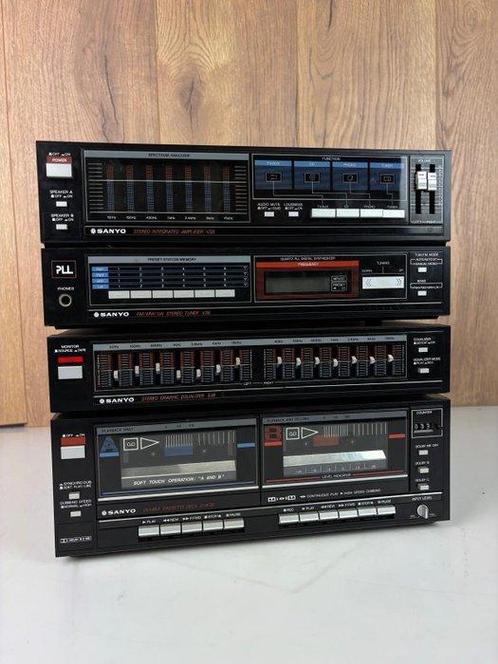 Sanyo - V38 Integrated Amplifier + E38 Equalizer + V38 Tuner, Audio, Tv en Foto, Radio's