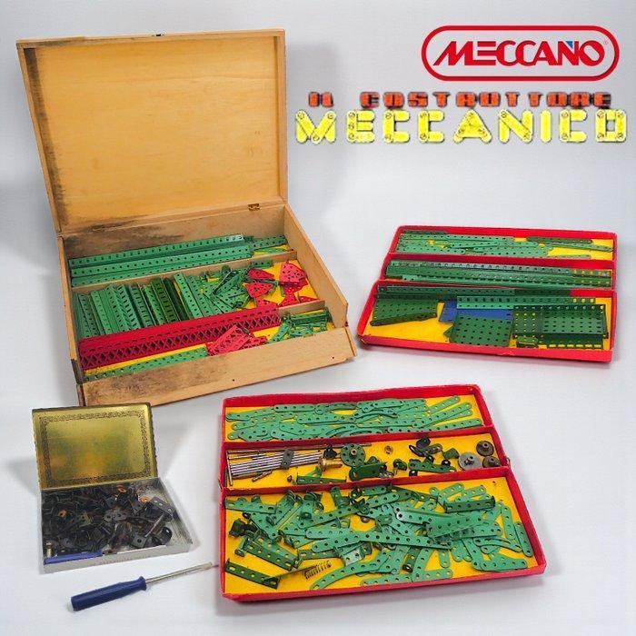 Meccano - Il Costruttore Meccanico con 3x Ripiani di Pezzi, Antiek en Kunst, Antiek | Overige Antiek