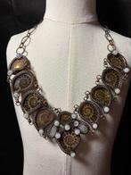 Puur koperen draad, met de hand gemaakt, ammonietenfossiel.