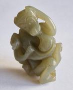 Oud Tibetaans of Nepalese Jade Aap met baby kralen talisman