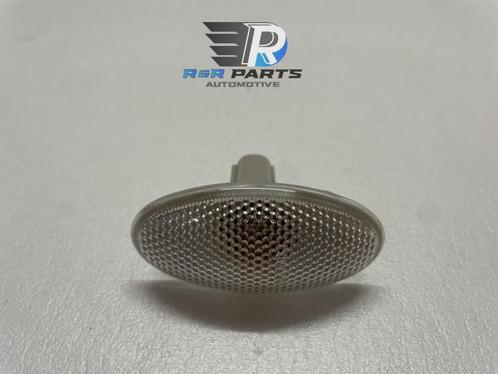 Knipperlicht in voorscherm - Suzuki - OEM: 3641051K00, Auto-onderdelen, Carrosserie en Plaatwerk, Nieuw, Deur, Verzenden