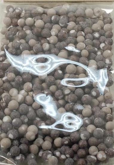 Berries foam strooi (rijg) besjes5gram. creme-bruin besjes, Hobby en Vrije tijd, Knutselen, Nieuw, Ophalen of Verzenden