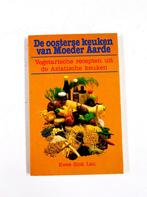 Oosterse keuken van moeder aarde 9789010045041 Kwee Siok Lan, Boeken, Kookboeken, Verzenden, Gelezen, Kwee Siok Lan