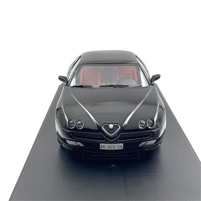 Mitica-Diecast 1:18 - Model coupé - Alfa Romeo GTV 3.0 V6, Hobby en Vrije tijd, Modelauto's | 1:5 tot 1:12