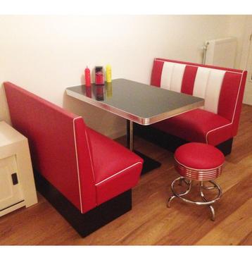 2 x Classic Diner banken Rood + Tafel + Kruk beschikbaar voor biedingen